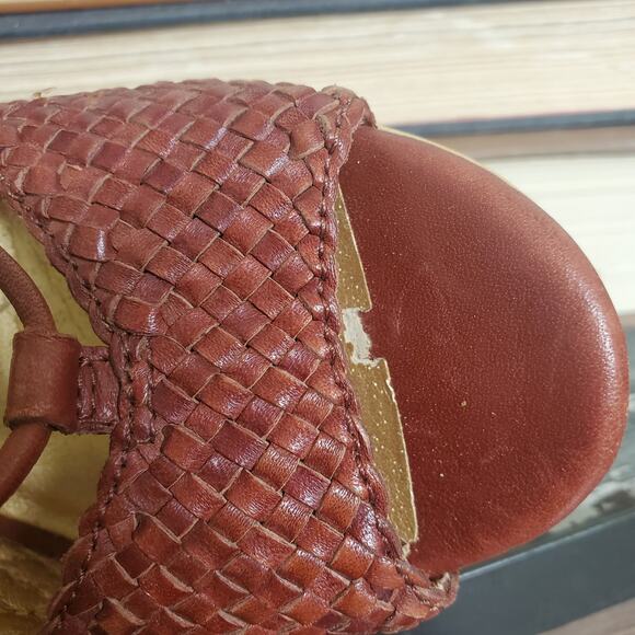 Seychelles Woven Red Leather Wooden Cylinder Heel Ankle Strap US W6 - Picture 8 of 13